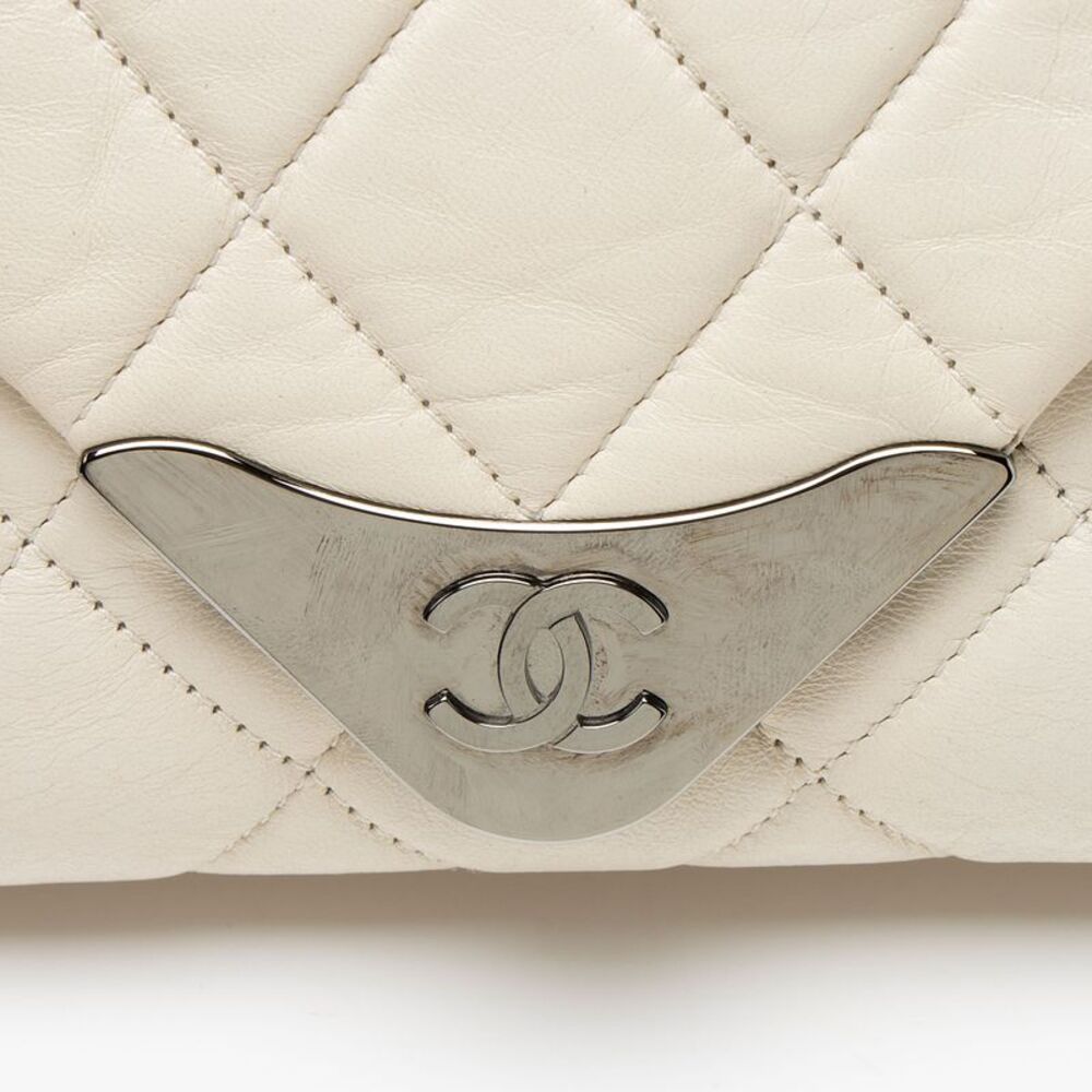 Chanel Lambskin Envelope Shoulder Bag - Picture 9 of 15